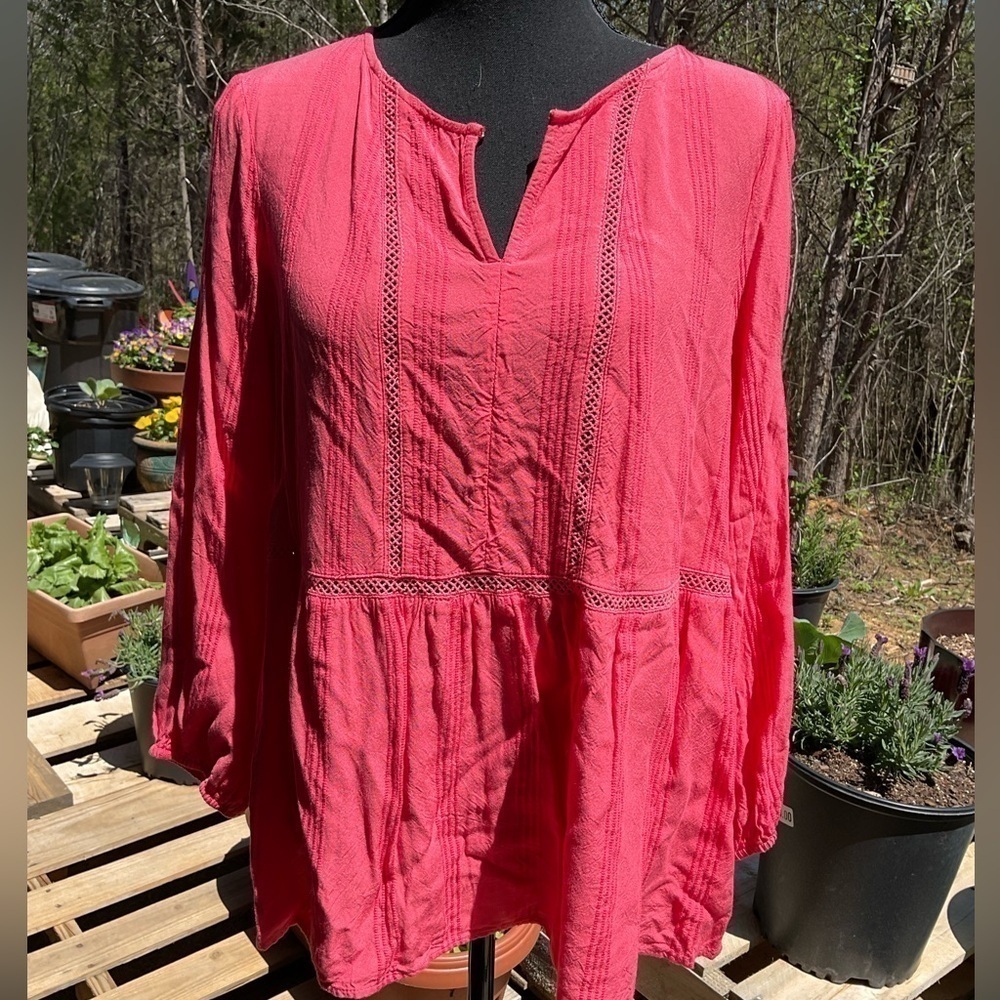 Fever top. Elastic sleeve. size M.